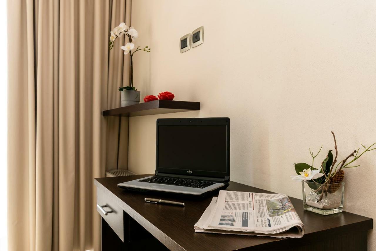 Aparthotel Anghel シエーナ エクステリア 写真