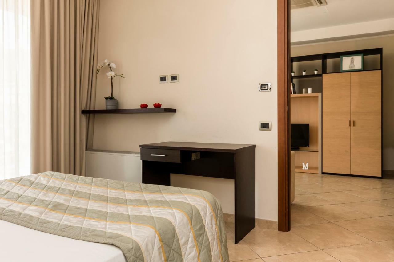 Aparthotel Anghel シエーナ エクステリア 写真
